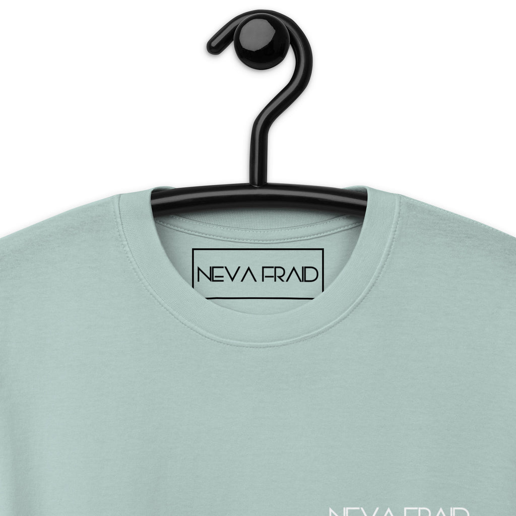Nevafraid Snowboard premium heavyweight Tee